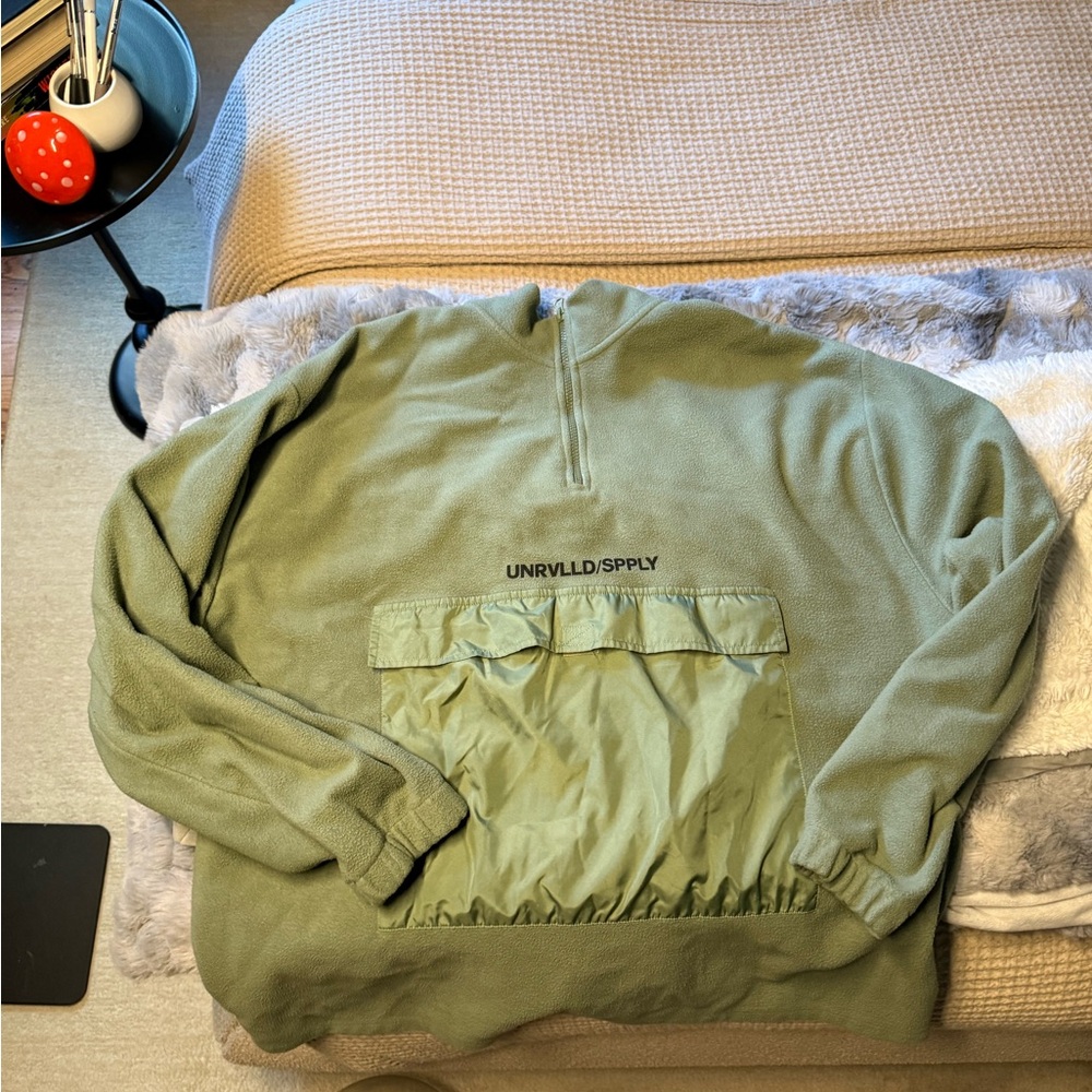 Fleece Athletic Pullover (Mens)